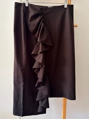 NWT Women's Black Ruffle Front Skirt
